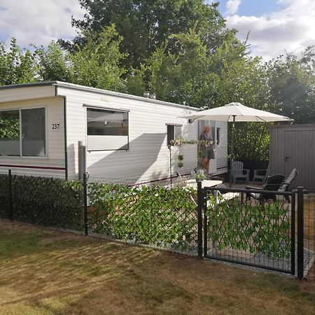Stacaravan Op 5 Sterren Vakantiepark De Kuilart Friesland Aan Het Meer Met Zwembad 5P 237 Koudum Eksteriør bilde