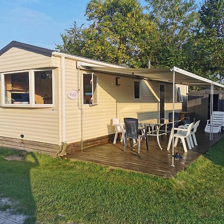 Stacaravan Op 5 Sterren Vakantiepark De Kuilart Friesland Aan Het Meer Met Zwembad 5P 237 Koudum Rom bilde