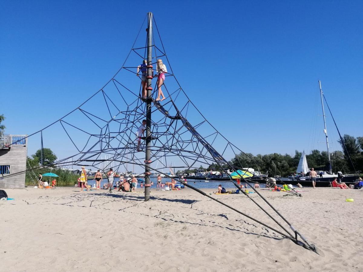 Stacaravan Op 5 Sterren Vakantiepark De Kuilart Friesland Aan Het Meer Met Zwembad 5P 237 Koudum Eksteriør bilde